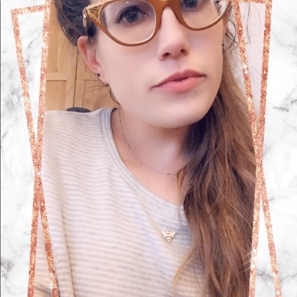 Meet your Posher, Ellie - Picture 2 of 5